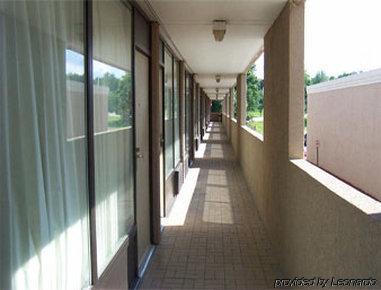 Knights Inn Overland Park Mission Interior photo